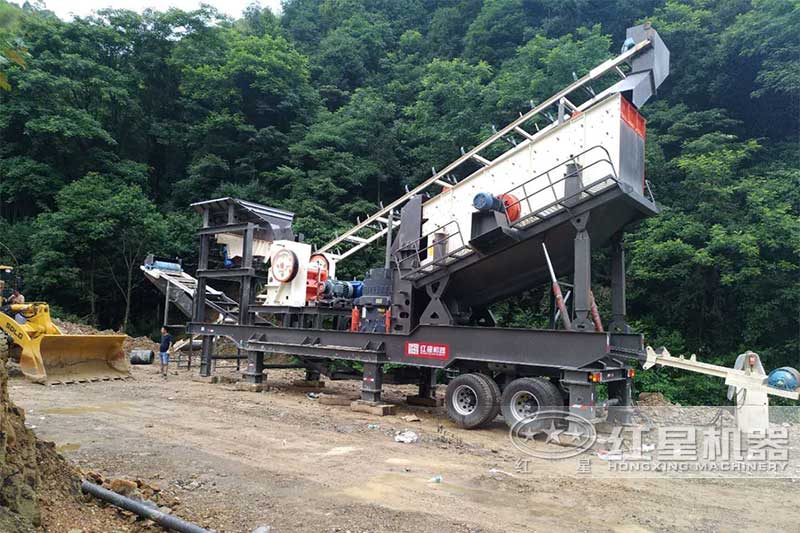 小型移動式粉碎機 小型移動式粉碎機