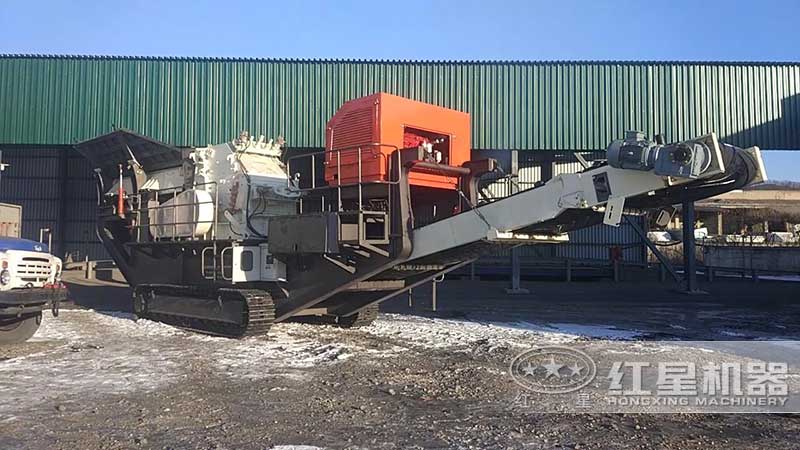 履帶液壓移動破碎機在俄羅斯 履帶液壓移動破碎機在俄羅斯