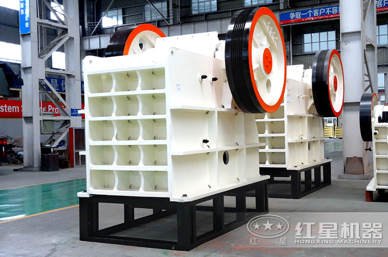 HD德版鄂破采用鍛造主軸，承載破碎力更大